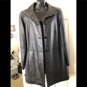 Beautiful Worthington Lambskin Jacket. Woman’s size Large. Excellent Condition.